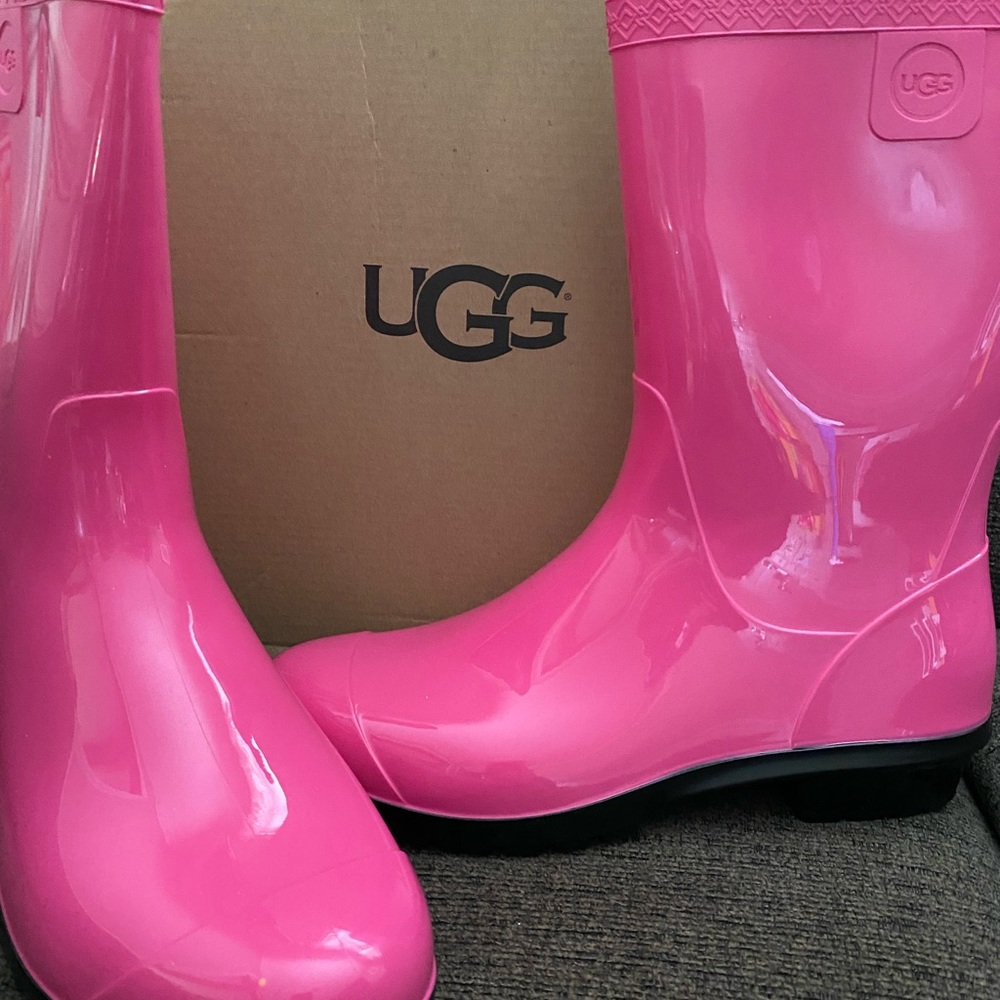 Ugg rain boots